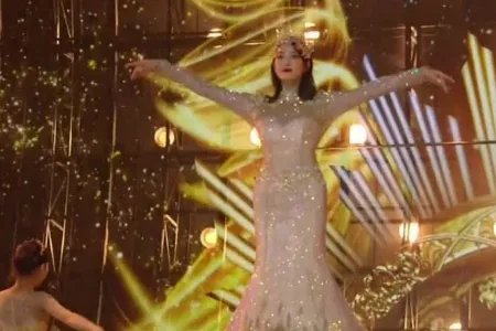 金鹰节提词器穿帮一事引来了哪些争议？