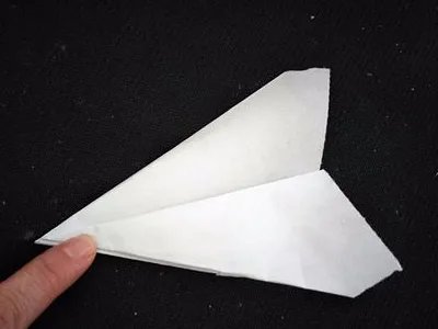 “开学第一课”中的歼15纸飞机怎么折