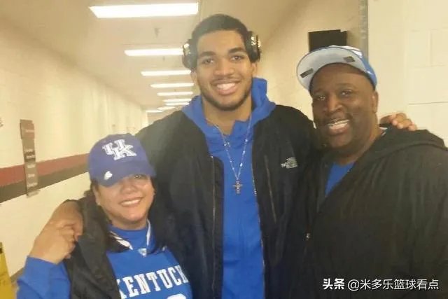 唐斯母亲因为新冠肺炎去世，对唐斯影响有多大？