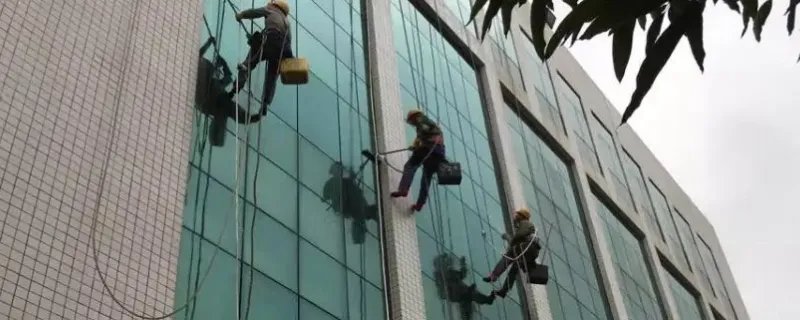 外墙玻璃如何清洗