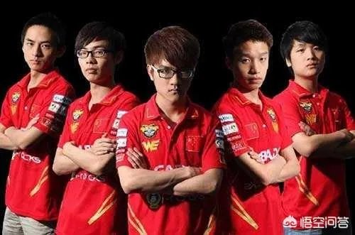 你如何看待有网友说：厂长当年对WE已经仁至义尽了，微笑被打退役是因为一款手游？