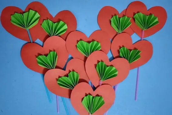 怎么用纸做三八妇女节的礼物