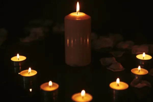 梦见亲戚家的孩子死了预示着什么 梦见别人家的孩子死了好不好