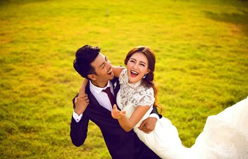 最新婚纱照风格图片2017  拍婚纱照选什么风格好看