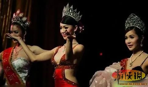 其他选美弱爆了：围观泰国人妖皇后选美大赛