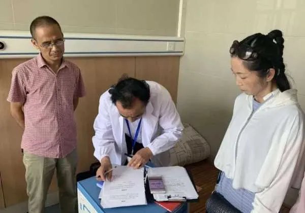 如何评价24岁女孩离世父母捐其器官救6人这一行为举动？