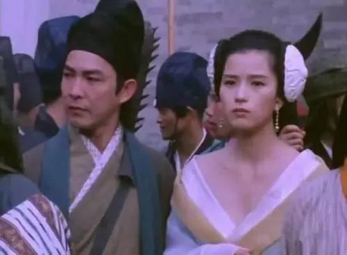 元彪主演的《新碧血剑》的片尾曲是什么？