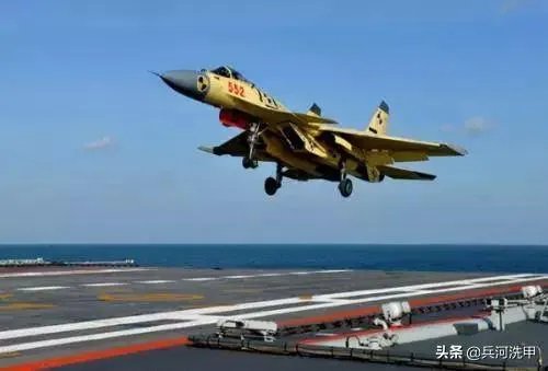 舰载机在航母上起飞的方向