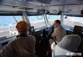 摧毁了航母的指挥舰桥，是不是就几乎瘫痪了整个航母？