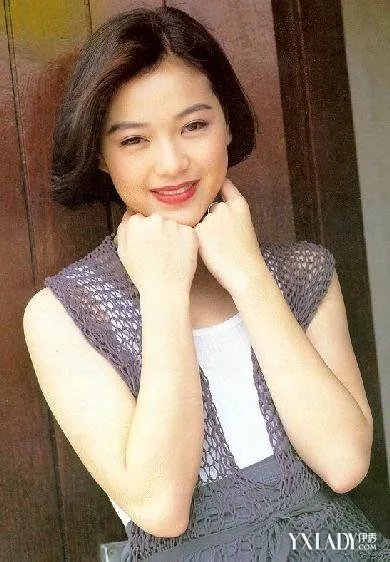 刘小慧演唱会重登舞台曾经夜总会卖唱遭冷遇