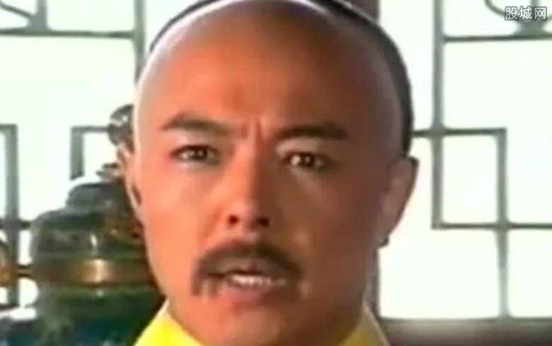 张铁林舌吻陶虹40秒 张铁林和陶虹疯狂舌吻内慕