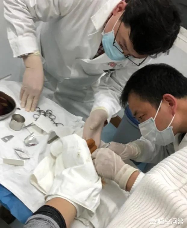 韩德君手掌骨折，出战成疑，辽宁队能不能拿下北京队？