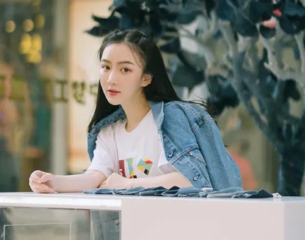 任豪借大海和月亮之名回应恋情，为何会引发争议？