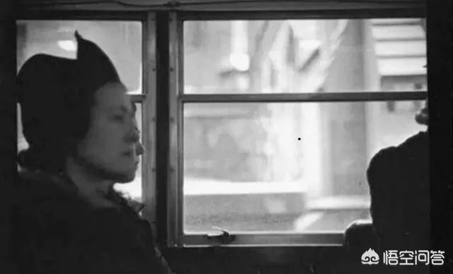 有哪些擅长以地铁为场景拍照的摄影师？