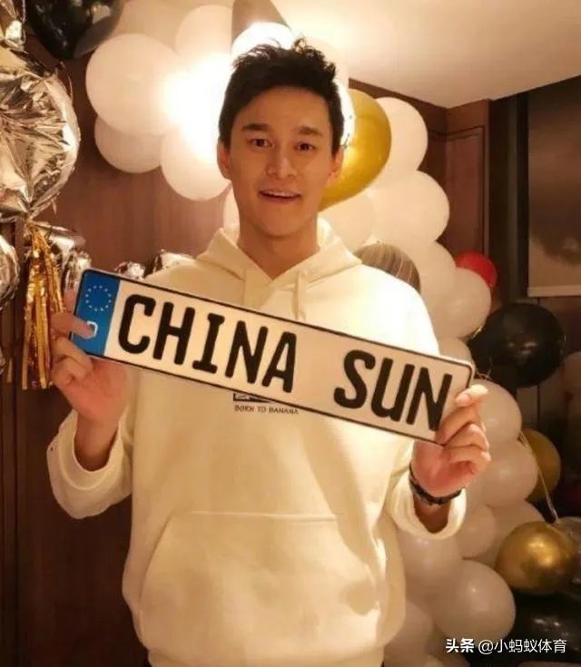 被判禁赛8年，又遭移出集训名单，孙杨泳坛之路还能走多远？