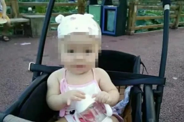 天降铁球砸死女婴整栋楼被判赔,为何网友却说判决公平?