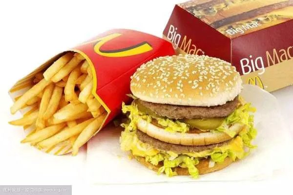 麦当劳回应顾客投诉汉堡发臭，你对麦当劳的回应认可吗？