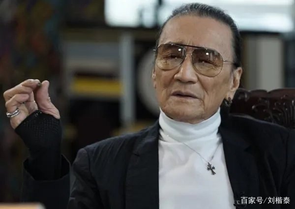 谢贤养了她十二年,分手给2000万,现在的她怎么样了