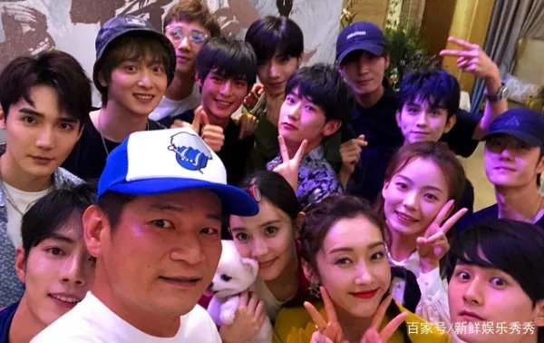 肖战获金扫帚奖被嘲讽，《陈情令》导演喊话网友：请做个人吧，大家怎么看