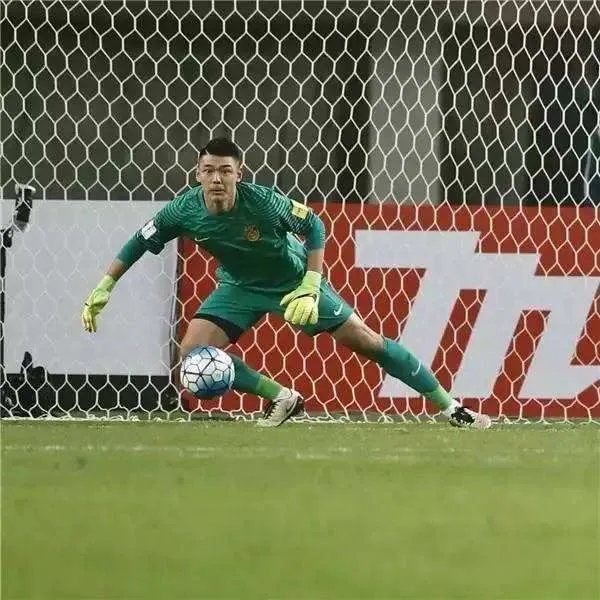 恒大门神曾诚有多幸福？