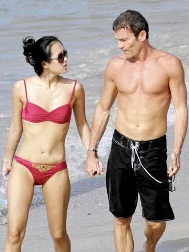 国际巨星章子怡海滩门事件震惊娱乐圈  海量照片曝光