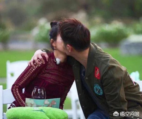 我们相爱吧里面的吻是真的吗？