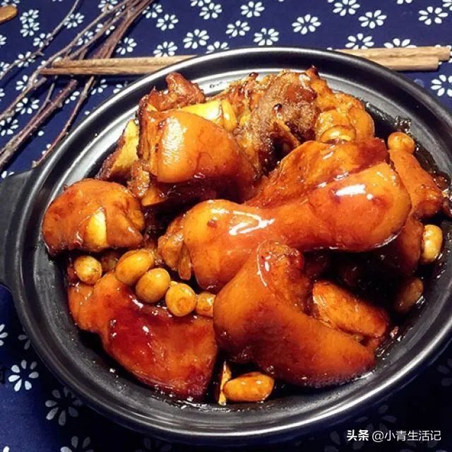 电饭煲能够煲压猪蹄吗？知道的能不能把过程写出来？