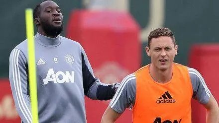 曼联2-0莱斯特城豪取三连胜，曼联表现怎么样？