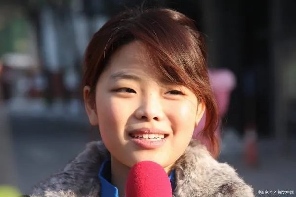 王莎莎已经28岁了，现在的她与儿时的她长相差距大吗？