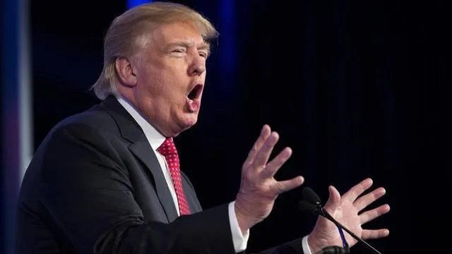 面对疫情特朗普害怕了,你怎么评价?