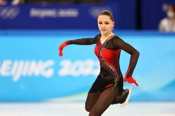 俄罗斯花滑三大套娃一娃更比一娃强,你如何评价俄罗斯选手的表现?