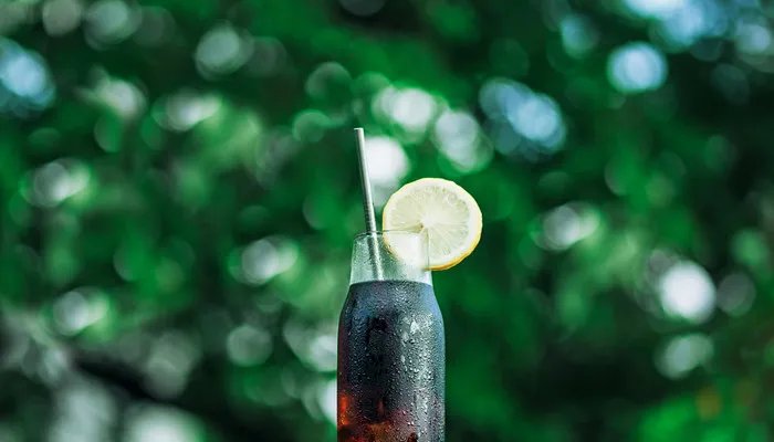 可乐最初诞生时是什么颜色的