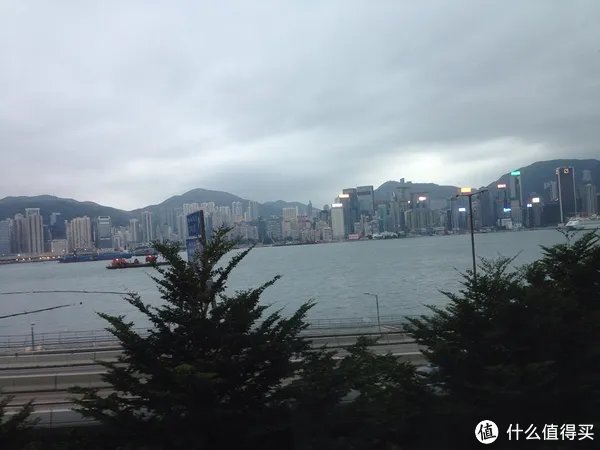 #原创新人#香港入手new MacBook Pro touch版本 + iPhone 7 plus