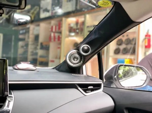 请问怎么改装丰田卡罗拉好看?