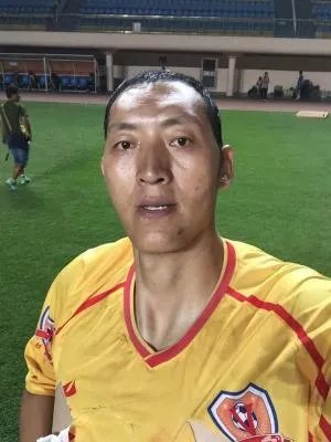 孙明明和姚明哪个高