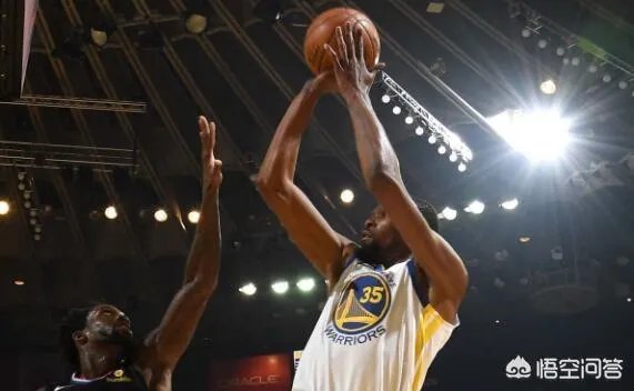 西部季后赛勇士121：104快船，库里38+15+7他是球队获胜的关键球员吗？