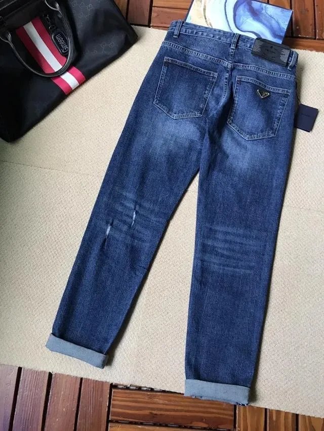 普拉达的服装风格是什么？