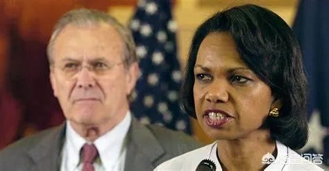 卡扎菲心中女神赖斯，地下室出生从政15年，为何受2位美国总统信赖？