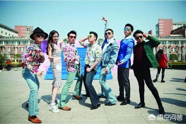 《极限挑战》豆瓣评分这么高，为何还是没有《奔跑吧》名气大？