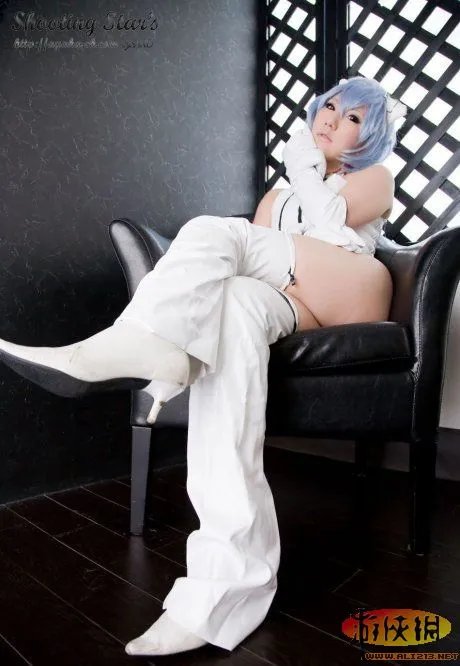 EVA爆乳凌波丽 性感女神让你惊心动魄