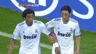 为什么叫梅苏特.厄齐尔媳妇