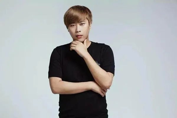 卢本伟什么时候可以复出 一直在高调的刷存在感