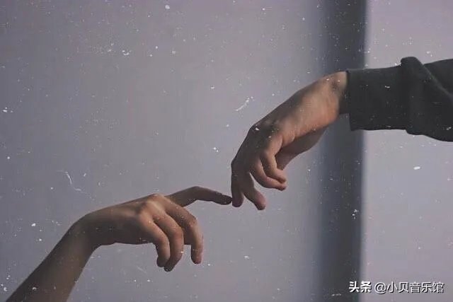 有哪些甜美的歌曲呢?比如爱很美、我们结婚吧之类的歌曲?