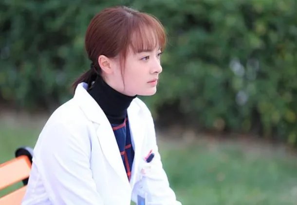 以家人之名齐明月长的和一个演员很像