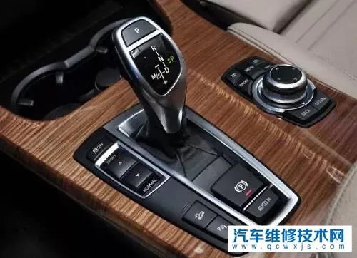  自动挡车上坡怎么操作？自动挡车上坡正确方法