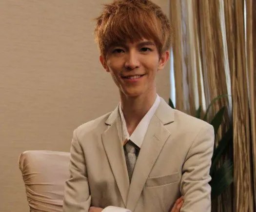 郭敬明自曝打算卖房子拍爵迹3,你觉得他有必要这么做吗?