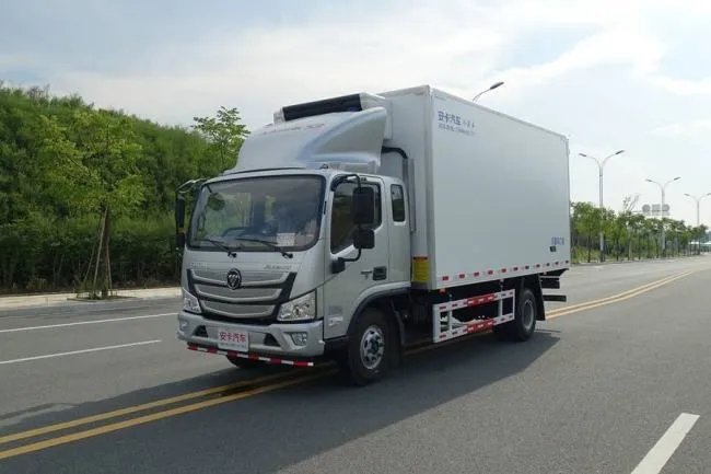 福田欧马可3系156马力货箱长5.8米冷藏车价格?谢谢