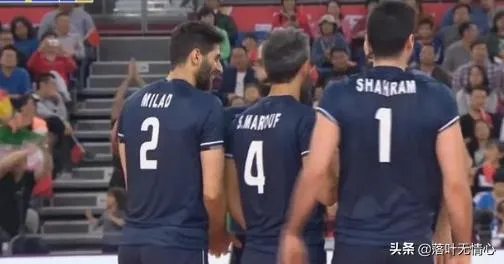 中国男排0:3完败伊朗仍晋级半决赛，如何评价两队全方位差距？