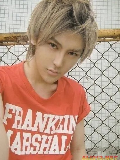 高校帅哥校草大搜罗 哪个是你的梦中情人呢？