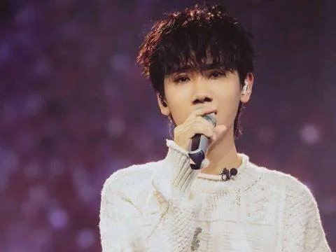 汪苏泷唱《情歌》，一开口就沦陷了，他的嗓音和这首歌适配度有多高？